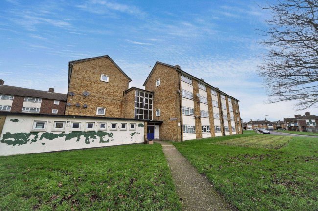 19 Warwick Court, Newmarket Avenue, Northolt UB5 4ET 91