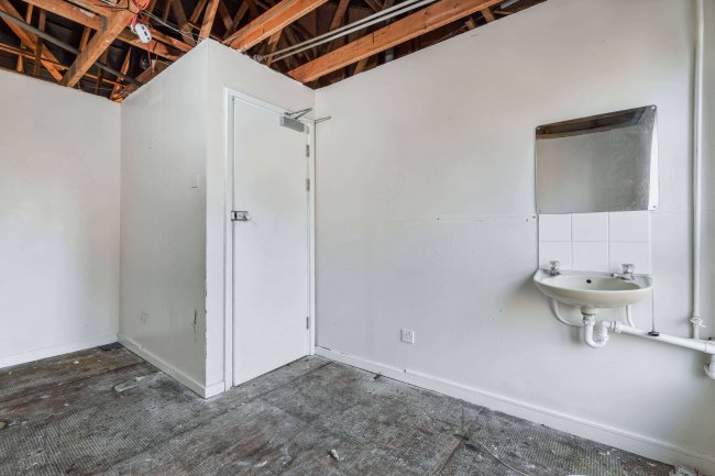 22-23 Blackheath Crescent, Bradwell Common, Milton Keynes MK13 8AD 85