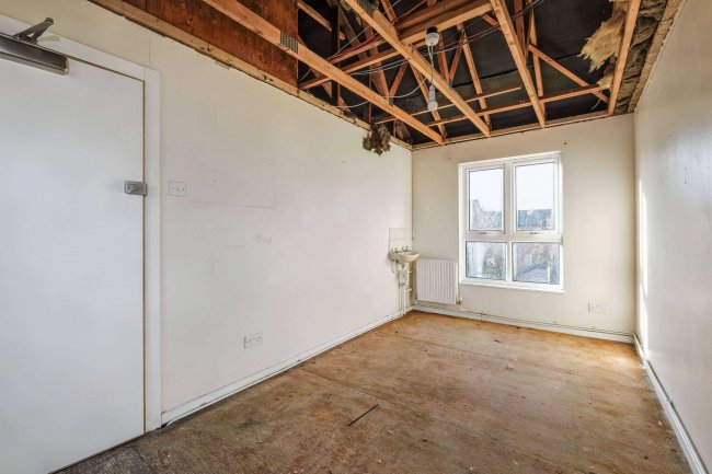 22-23 Blackheath Crescent, Bradwell Common, Milton Keynes MK13 8AD 85