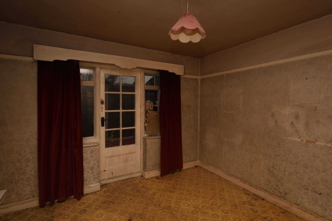 11 Meadway, Enfield, London EN3 6NT 50