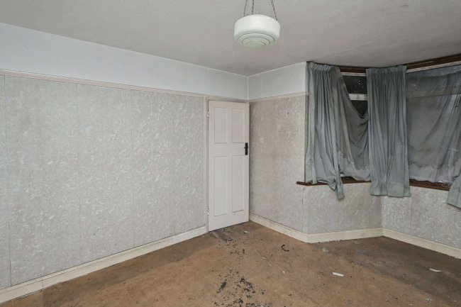 11 Meadway, Enfield, London EN3 6NT 50