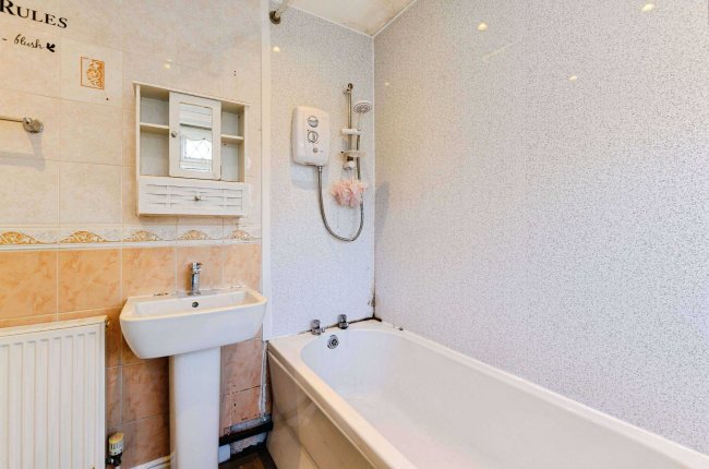 5 Chestnut Road, Wigan WN1 3XG 85