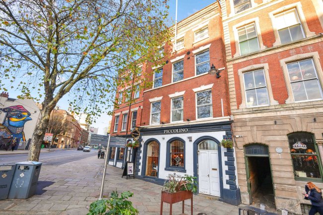 Apartment 11, 7 Weekday Cross, Nottingham NG1 1QF 74