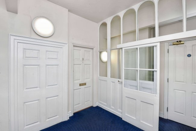 Apartment 11, 7 Weekday Cross, Nottingham NG1 1QF 74