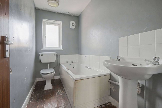 73 Becksitch Lane, Belper, Derbyshire, DE56 1UZ 43