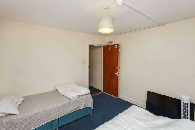 4 Antrim Grove, Belsize Park, London NW3 4XR 2