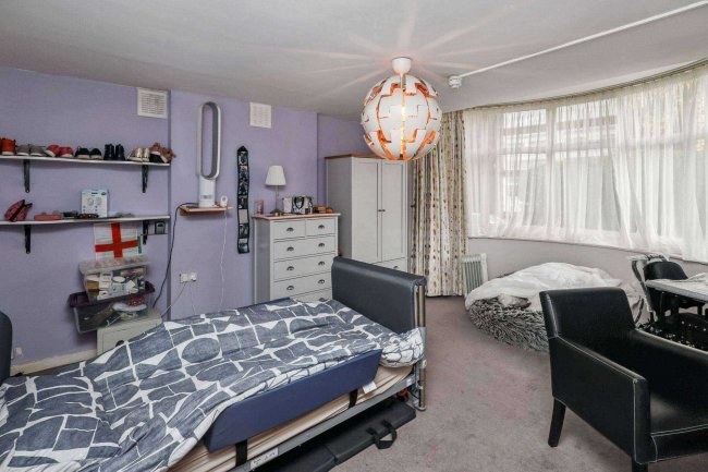 4 Antrim Grove, Belsize Park, London NW3 4XR 2