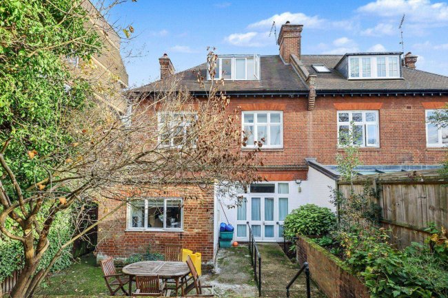 4 Antrim Grove, Belsize Park, London NW3 4XR 2