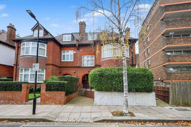 4 Antrim Grove, Belsize Park, London NW3 4XR 2