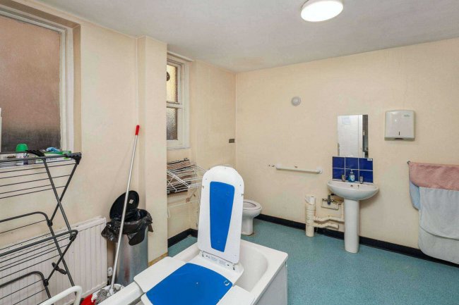 4 Antrim Grove, Belsize Park, London NW3 4XR 2