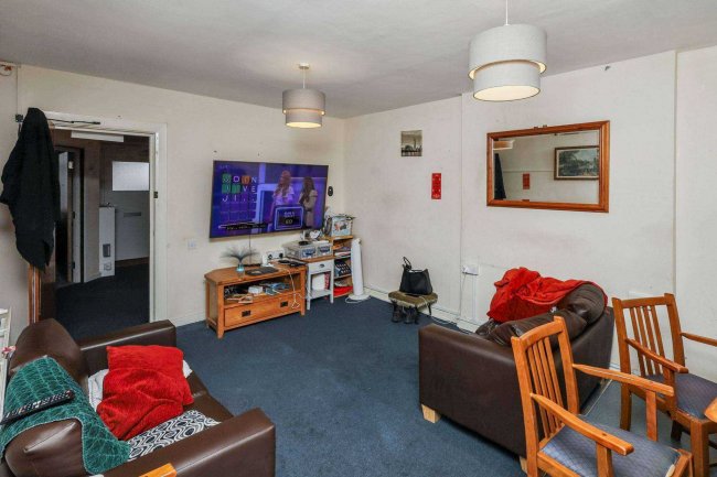 4 Antrim Grove, Belsize Park, London NW3 4XR 2