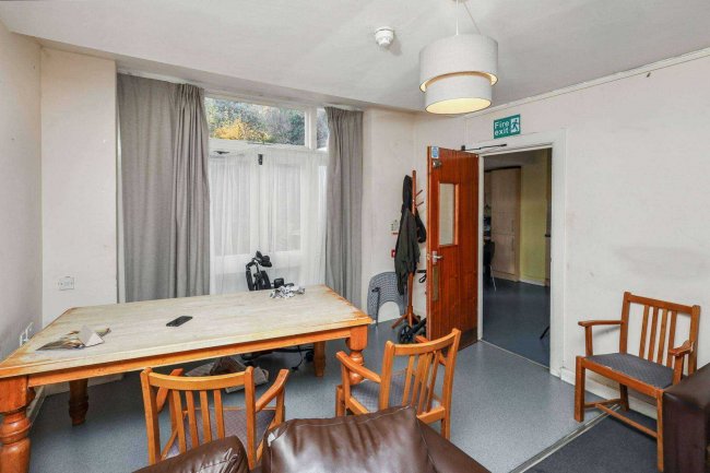 4 Antrim Grove, Belsize Park, London NW3 4XR 2