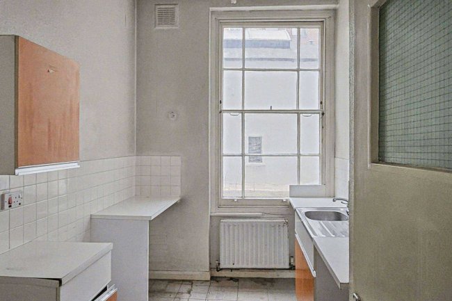 Flat B, 4 Newton Road, Westminster, London W2 5LS 8