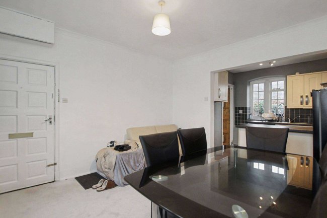 5/7 and 6/8 Barracks Square, Macclesfield, Cheshire SK11 8HF 84