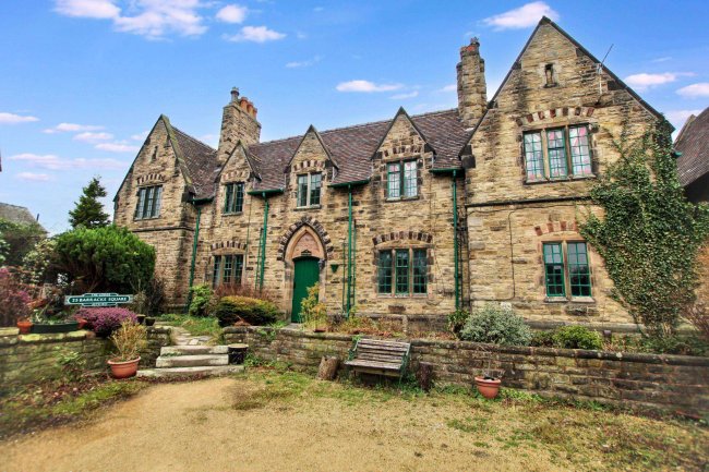 5/7 and 6/8 Barracks Square, Macclesfield, Cheshire SK11 8HF 84