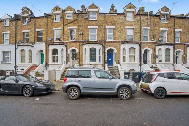 8A & 8B York Road, North Acton, London W3 6TP 72