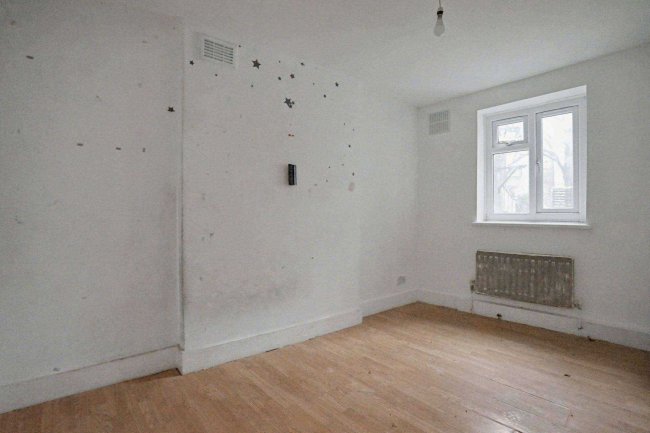 8A & 8B York Road, North Acton, London W3 6TP 72