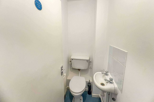 23 – 27 Corn Bar, Witney, Oxfordshire, OX28 6FB 5