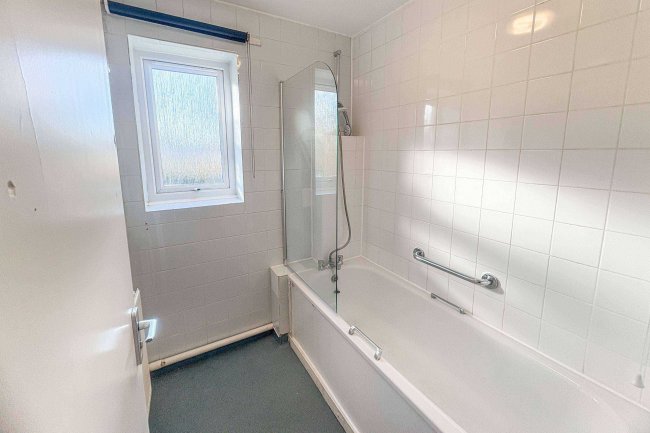 23 – 27 Corn Bar, Witney, Oxfordshire, OX28 6FB 5