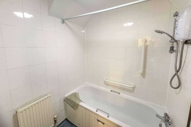 23 – 27 Corn Bar, Witney, Oxfordshire, OX28 6FB 5