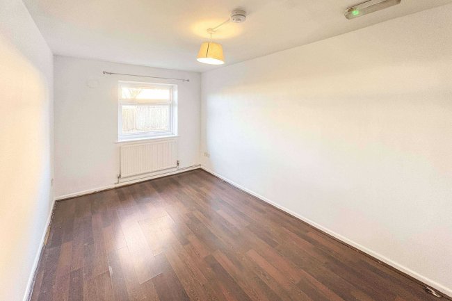 23 – 27 Corn Bar, Witney, Oxfordshire, OX28 6FB 5