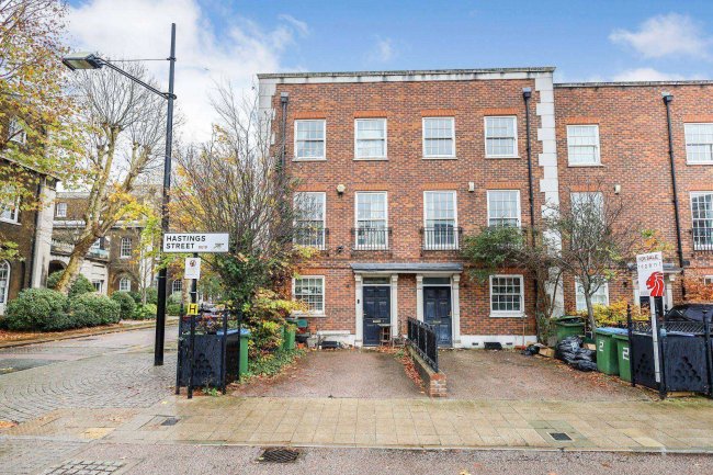 1 Hastings Street, Woolwich, London SE18 6SY 9