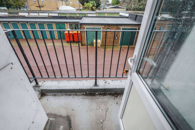 5 Victor Court, Victor Approach, Hornchurch, RM12 4XF 99