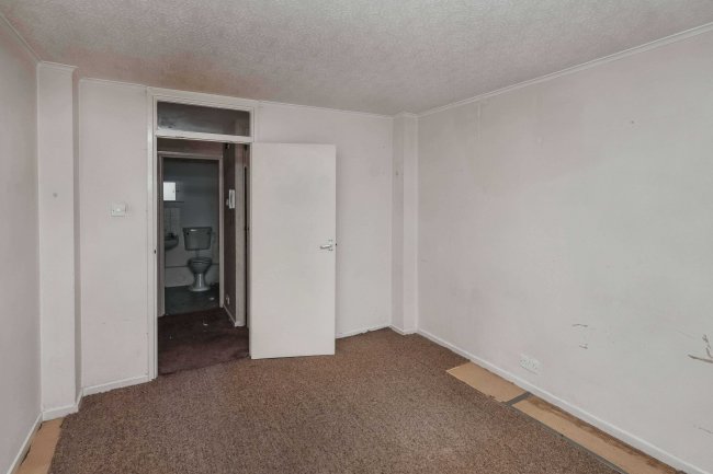 5 Victor Court, Victor Approach, Hornchurch, RM12 4XF 99