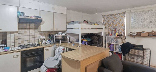 Flat 1, 48 Brooke Avenue, Harrow, Middlesex, HA2 0NF 65