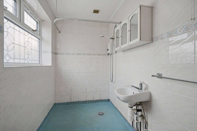 72 Sinfin Avenue, Shelton Lock, Derby, DE24 9EZ 1