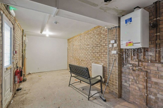 72 Sinfin Avenue, Shelton Lock, Derby, DE24 9EZ 1