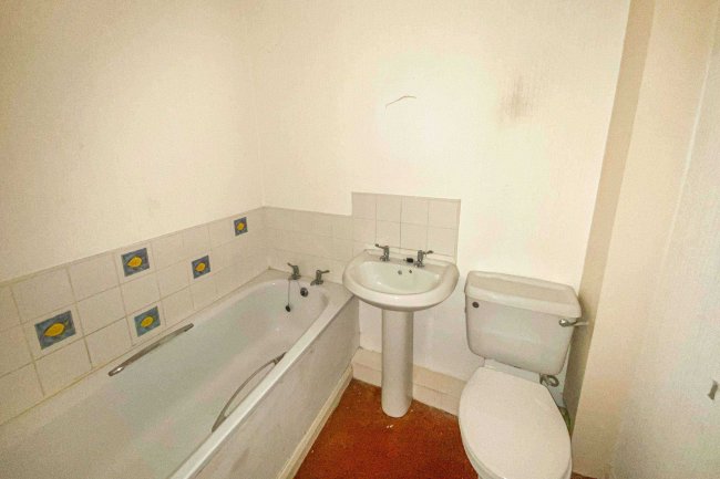 36 Duke Street, Cleator Moor CA25 5BG 9