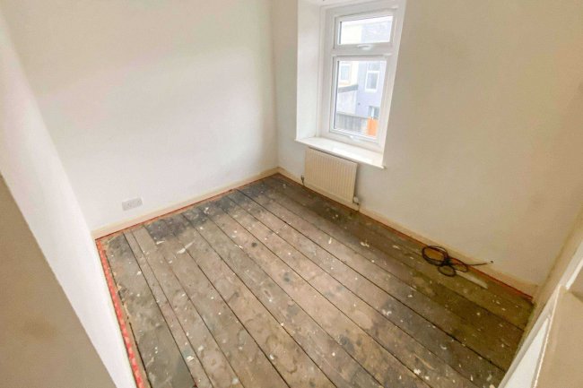 36 Duke Street, Cleator Moor CA25 5BG 9