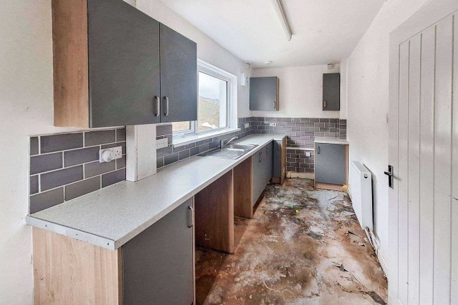 17 Shore Road, Salterbeck, Workington CA14 5HL 83