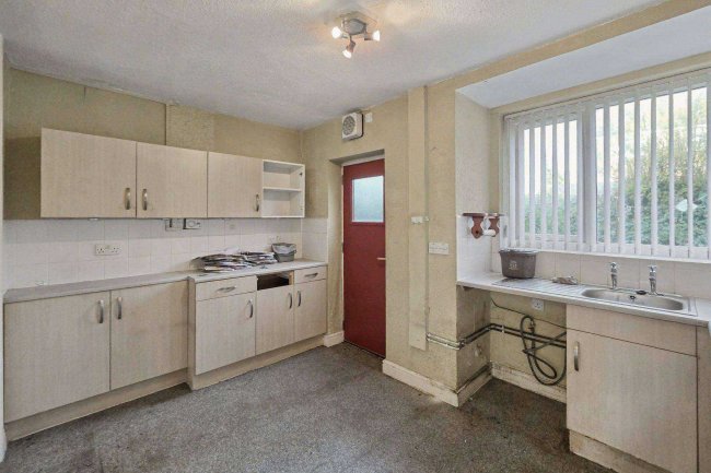 176 Windermere Road, Middleton, Manchester M24 5WG 9