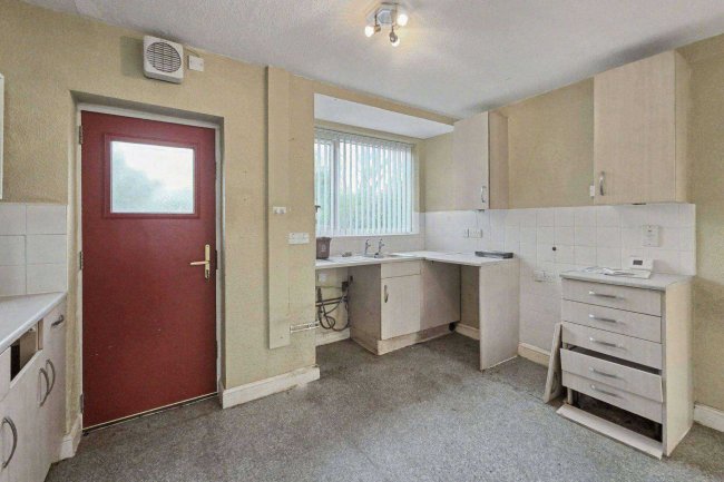 176 Windermere Road, Middleton, Manchester M24 5WG 9