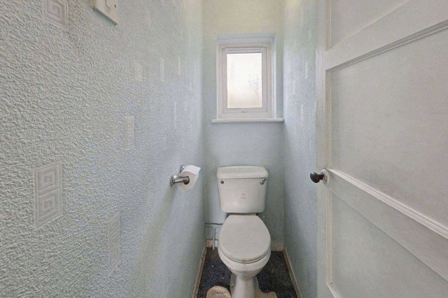 176 Windermere Road, Middleton, Manchester M24 5WG 9