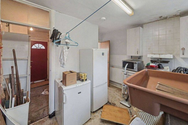 4 Lingmoor Close, Middleton, Manchester M24 4JW 52