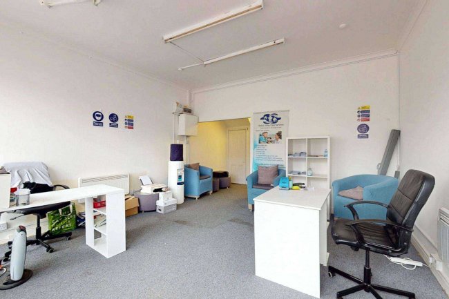 28 & 30 High Street, Northwood HA6 1BN 6