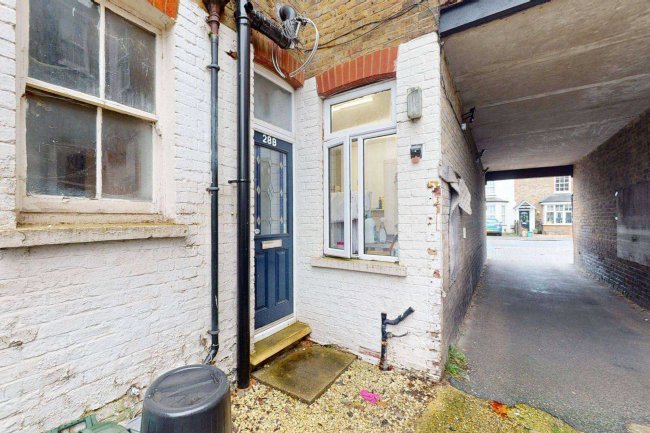 28 & 30 High Street, Northwood HA6 1BN 6