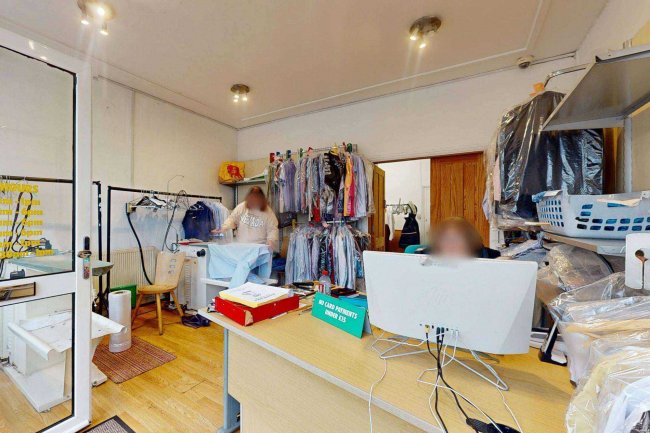 28 High Street, Northwood HA6 1BN 3