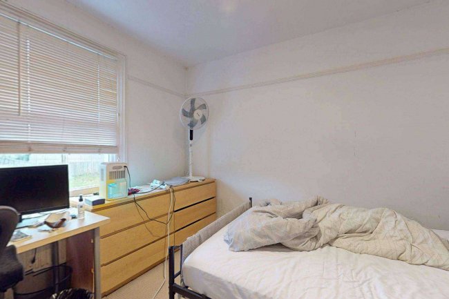 30 High Street, Northwood HA6 1BN 4