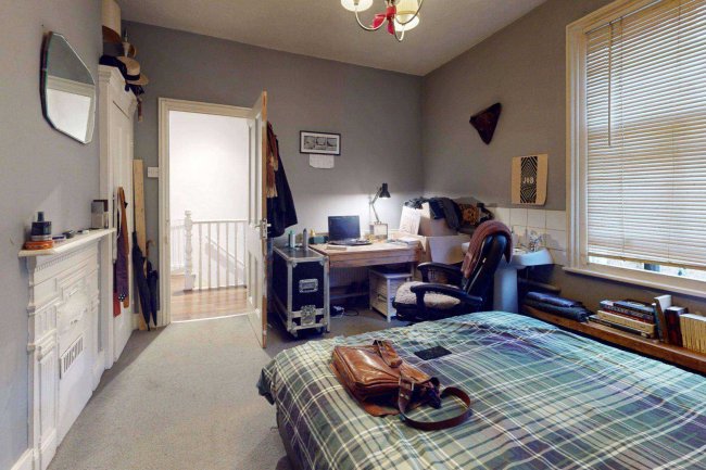 30 High Street, Northwood HA6 1BN 4