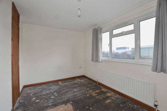 40 Halcot Avenue, Bexleyheath, Kent, DA6 7QB 1