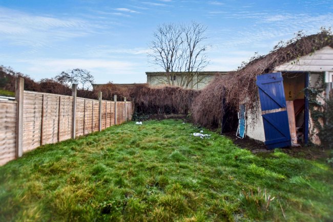 40 Halcot Avenue, Bexleyheath, Kent, DA6 7QB 1