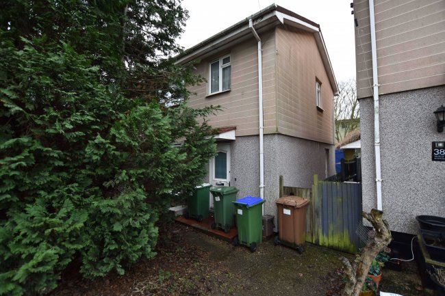 40 Halcot Avenue, Bexleyheath, Kent, DA6 7QB 1