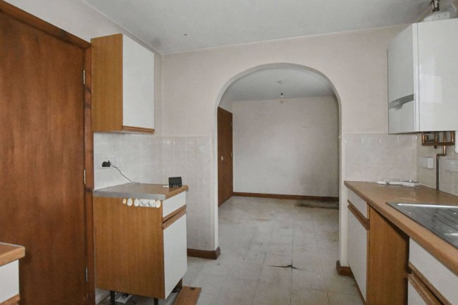 40 Halcot Avenue, Bexleyheath, Kent, DA6 7QB 1