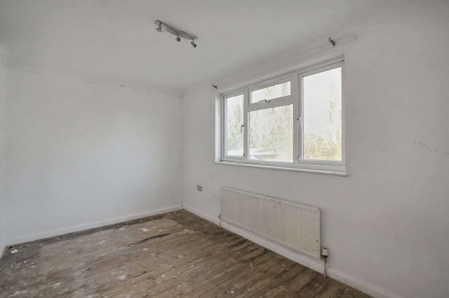 107 Halcot Avenue, Bexleyheath, Kent, DA6 7QA 2