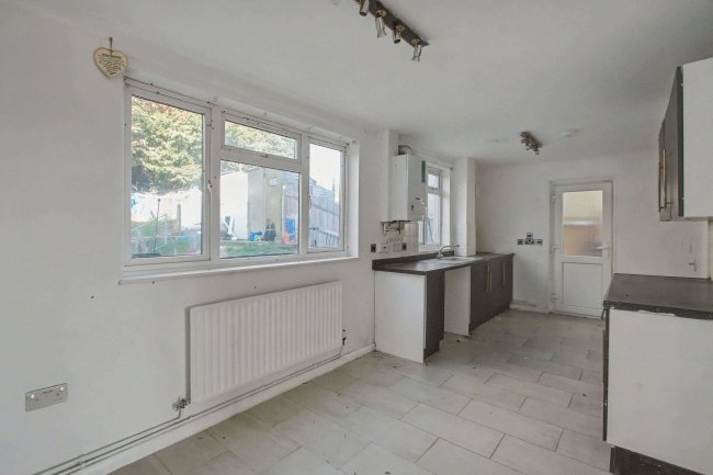 107 Halcot Avenue, Bexleyheath, Kent, DA6 7QA 2