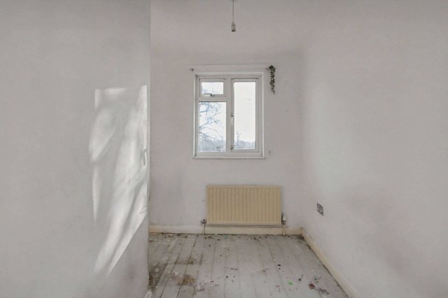 107 Halcot Avenue, Bexleyheath, Kent, DA6 7QA 2